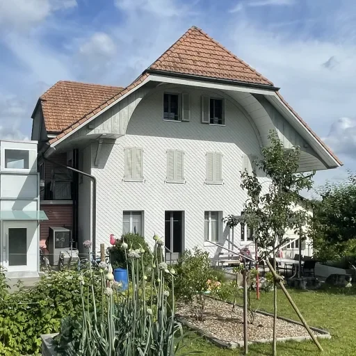 Haus Nyffel Haus mit Garten